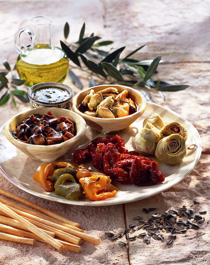 Assortiment D'antipasti Mediterraneens Selection Of Mediterranean ...