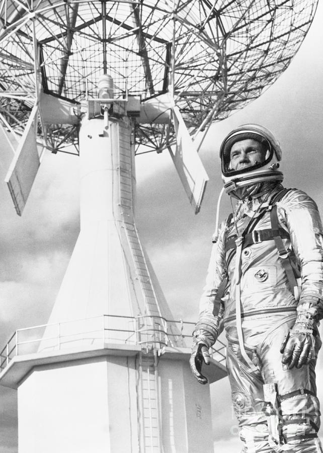 Astronaut Posing Next To Antenna Photograph by Bettmann