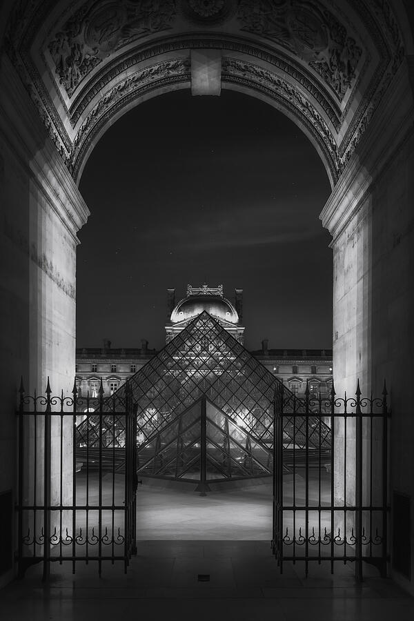 Paris Photograph - At The End Of The Tunnel by Jorge Ruiz Dueso