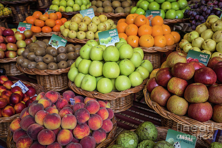 Fruit Photograph - At the Farmers Market by Eva Lechner