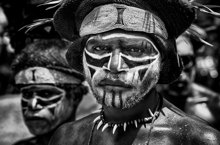 At The Mt. Hagen Sing Sing Festival - Papua New Guinea Photograph by Joxe Inazio Kuesta Garmendia