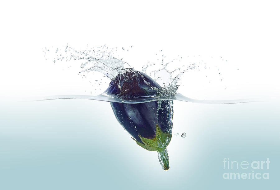 Aubergine Splashing In Water Photograph by Leonello Calvetti/science Photo Library