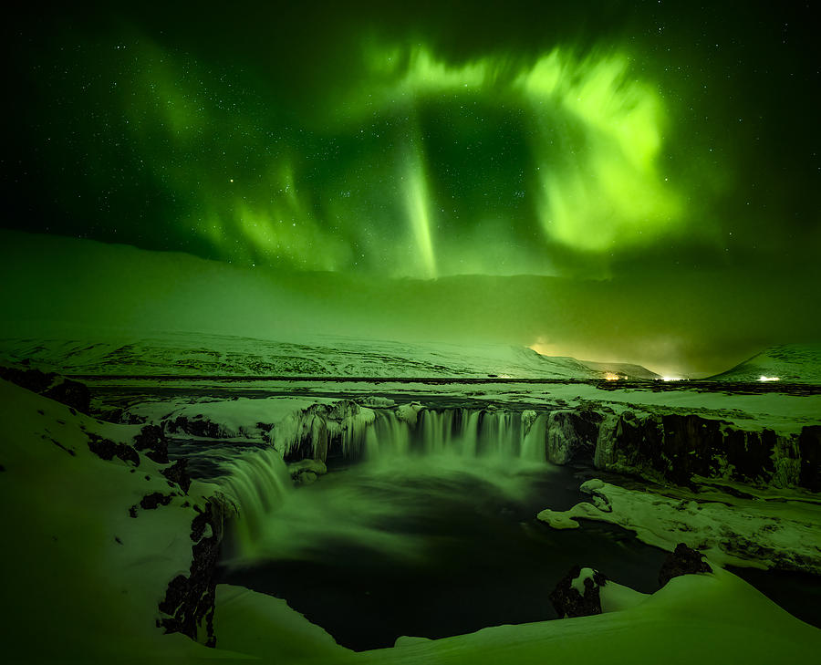 Aurora In Iceland Photograph by Chao Feng ??