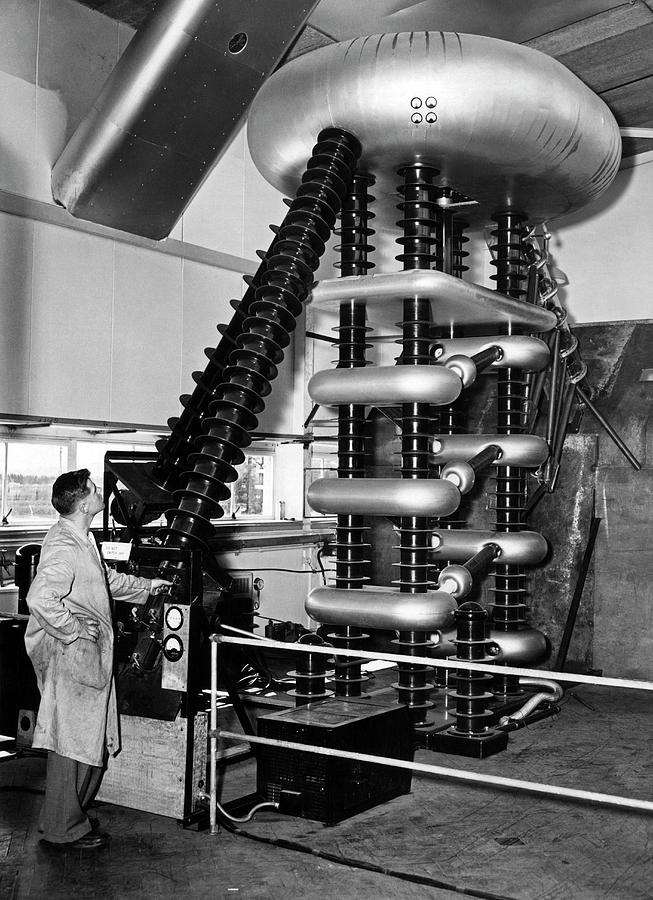Australian Ion Accelerator Photograph by Underwood Archives