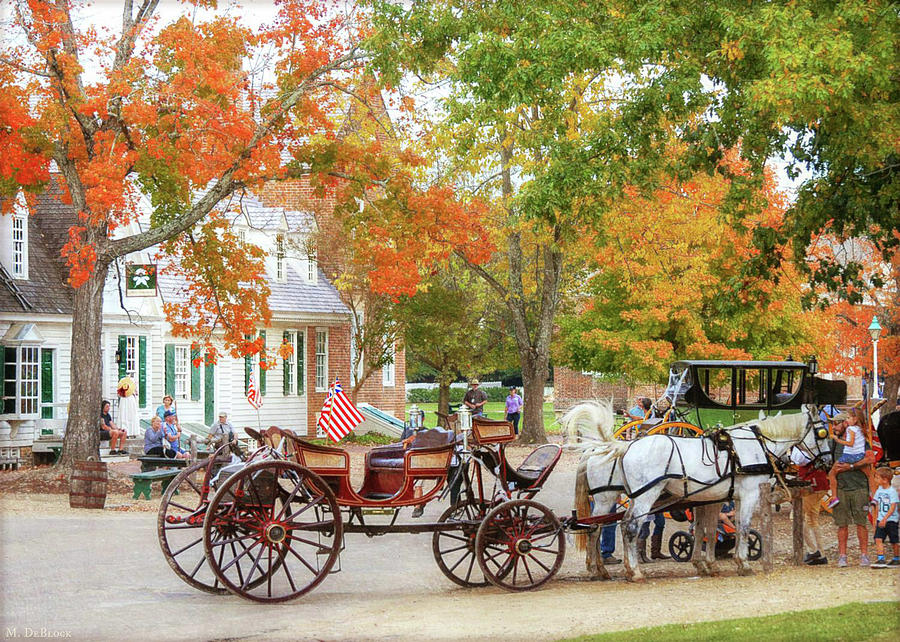 Autumn In Colonial Williamsburg, Virginia Photograph by Marilyn De Block
