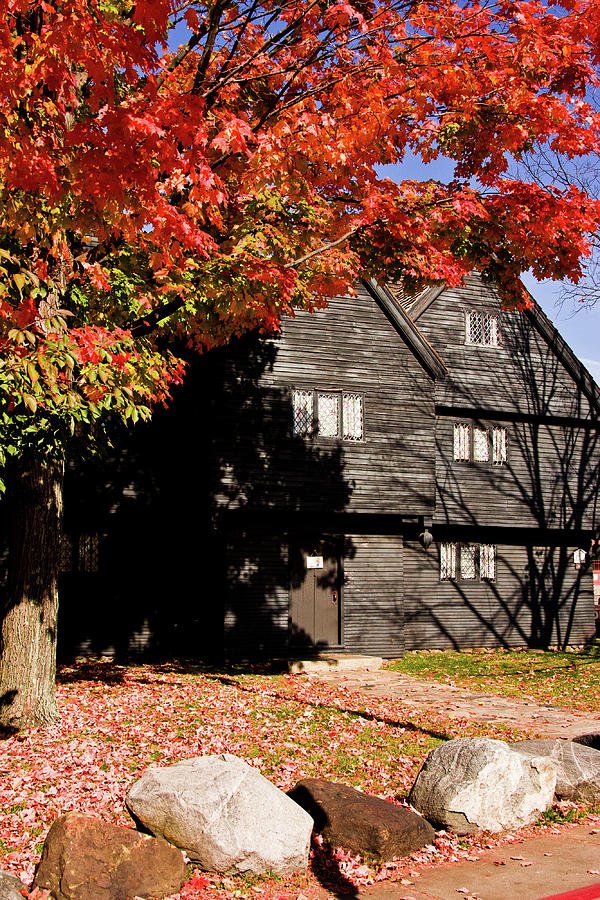 Autumn in Salem Photograph by Jeff Folger