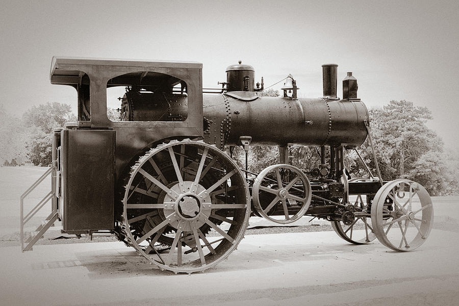 Avery Steam Tractor Photograph by James Barber