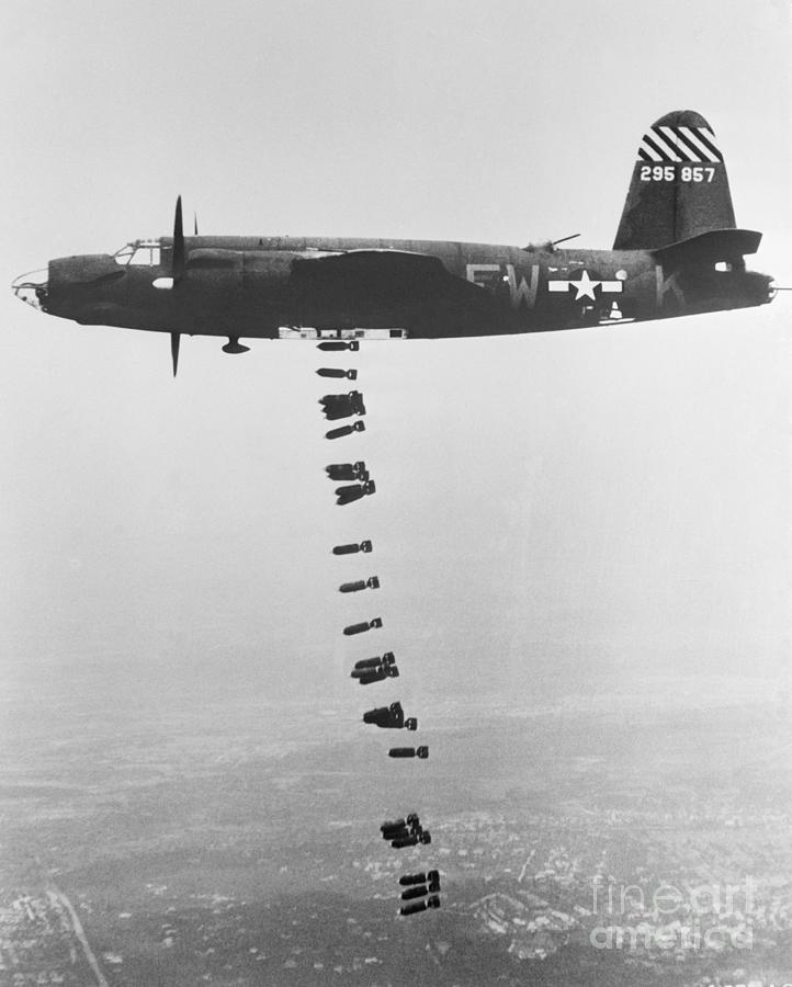 B-26 Maurauder Dropping Bombs Photograph by Bettmann