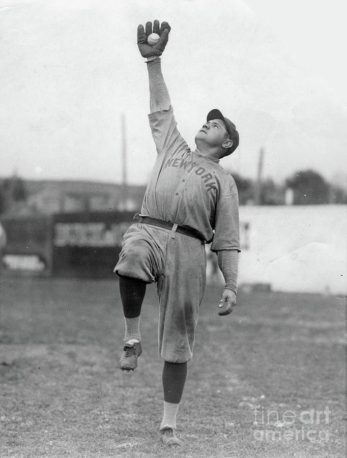 Babe Ruth Catches Fly Ball Photograph by Transcendental Graphics
