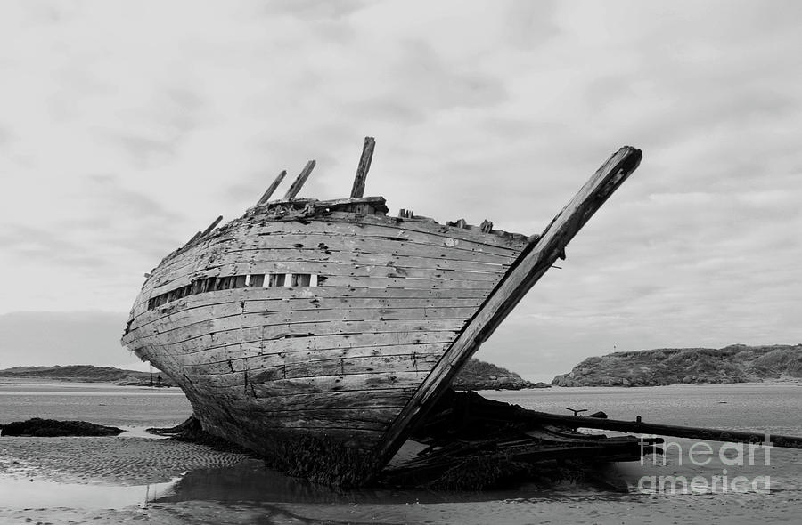 Bad Eddies Boat bw Donegal Photograph by Eddie Barron