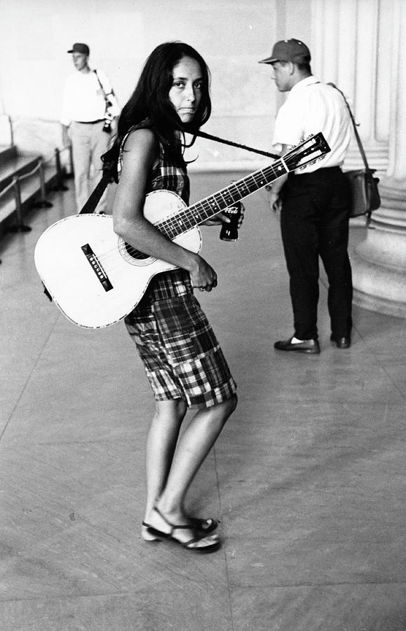 Baez At The Lincoln Memorial For March Photograph by Fred W. McDarrah Baez At The Lincoln Memorial For March Photograph by Fred W. McDarrah