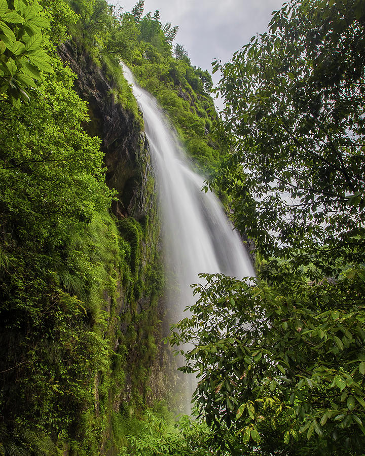 Baiyun Waterfall III Photograph by William Dickman