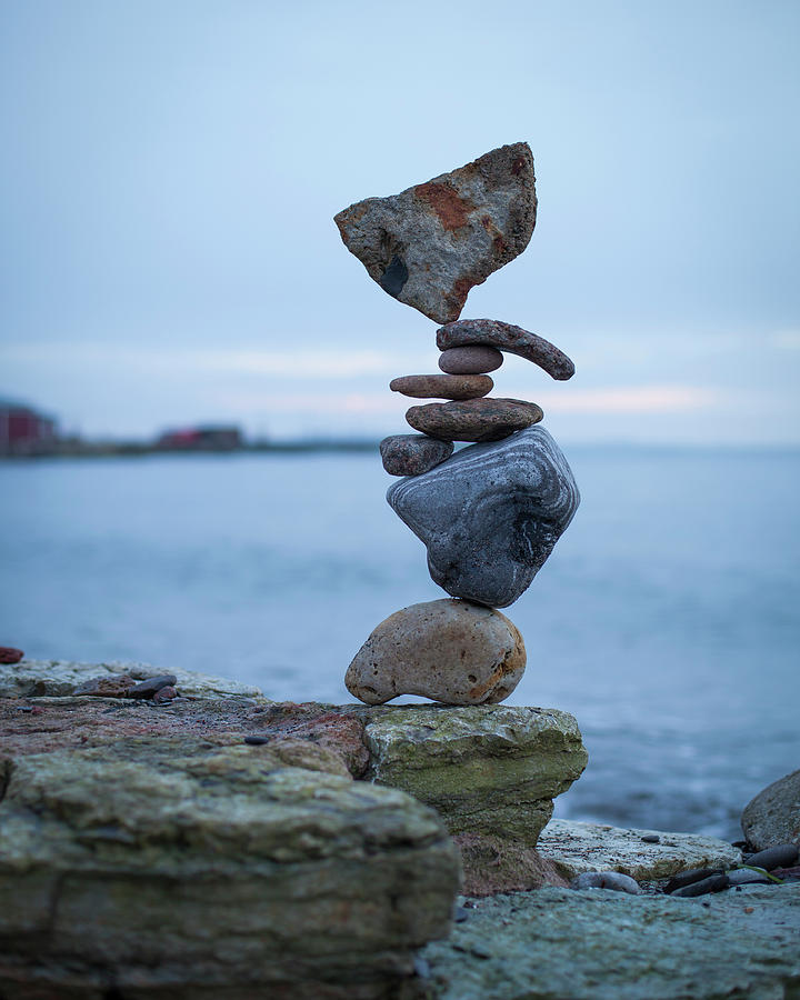 Balancing art #31 Sculpture by Pontus Jansson