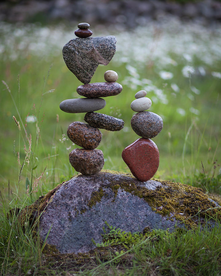 Balancing art #45 Sculpture by Pontus Jansson