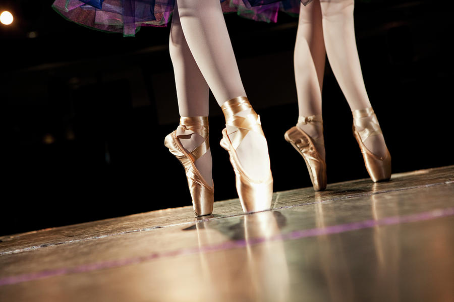 Ballerinas En Pointe Photograph by Kali9