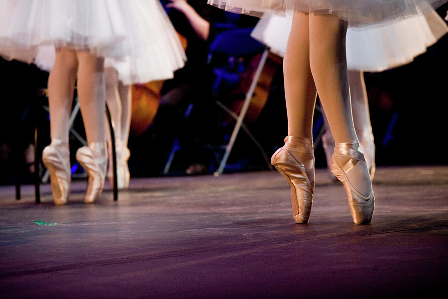 Ballet Dancers Feet Photograph by Jordi Boixareu