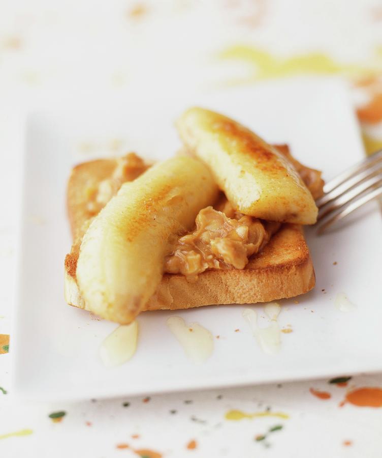 Bananas On Toast Photograph by Michael Wissing