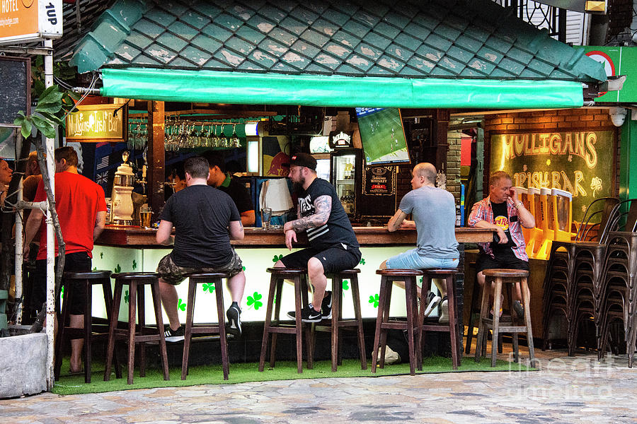 Bangkok Street Eatery Photograph by Bob Phillips