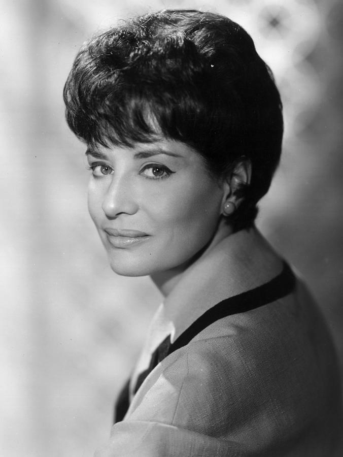 676px x 900px - Barbara Walters by Hulton Archive