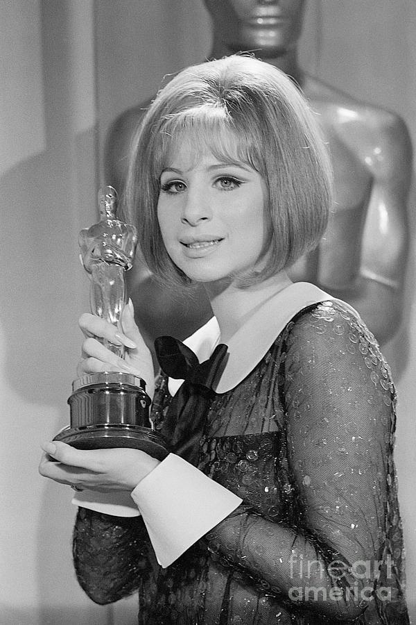rare holding Oscar 8x12 photo Barbra Streisand