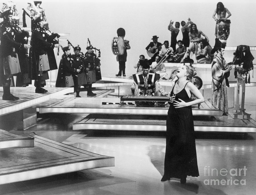Barbra Streisand Singing Photograph by Bettmann