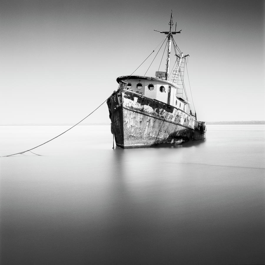 Black And White Photograph - Barco Hundido by Moises Levy