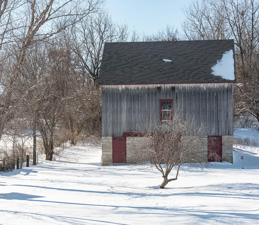 Barn in Snow Photograph by Wendy Carrington