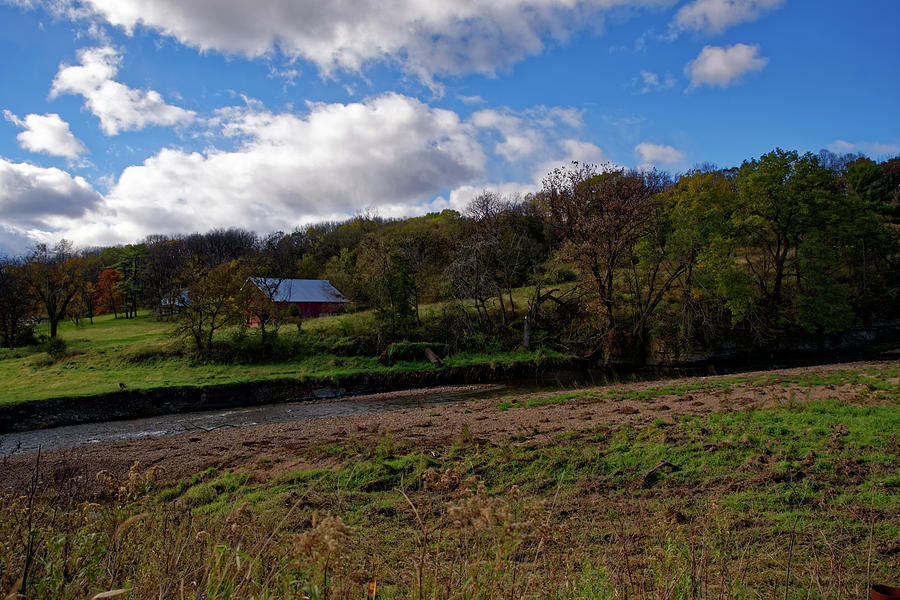 Barn near the Apple River Photograph by Peter Ponzio