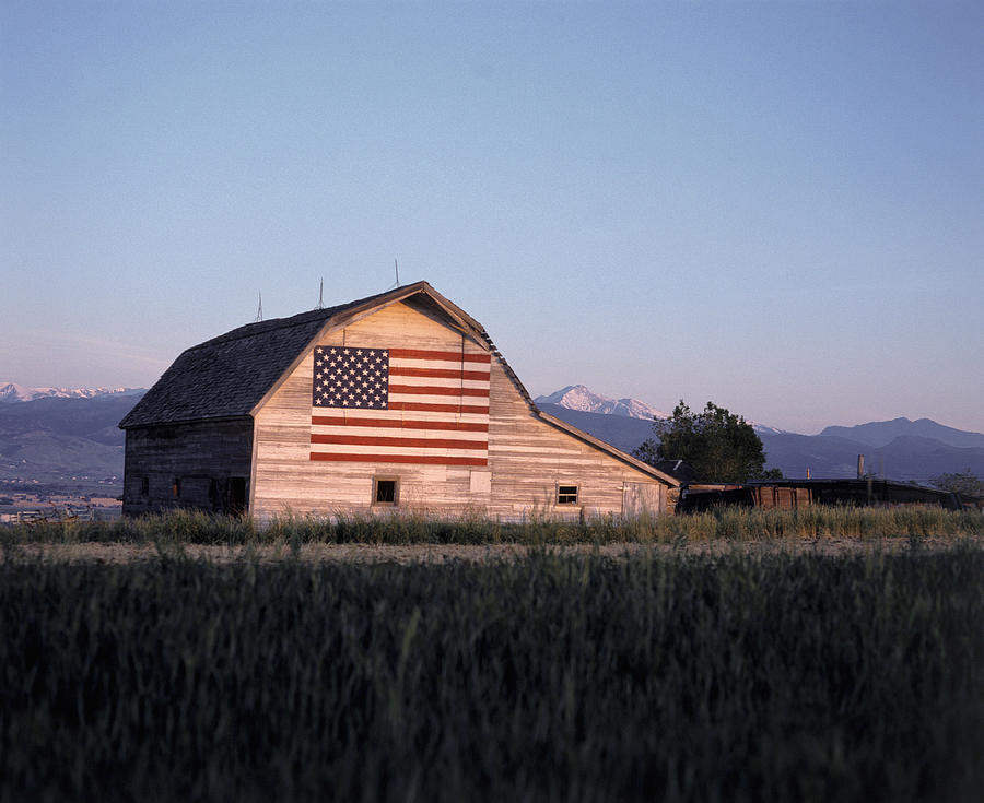 Barn W Us Flag, Co Photograph by Chris Rogers