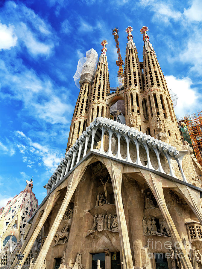 Basilica I Temple Expiatori De La Sagrada Familia In Barcelona