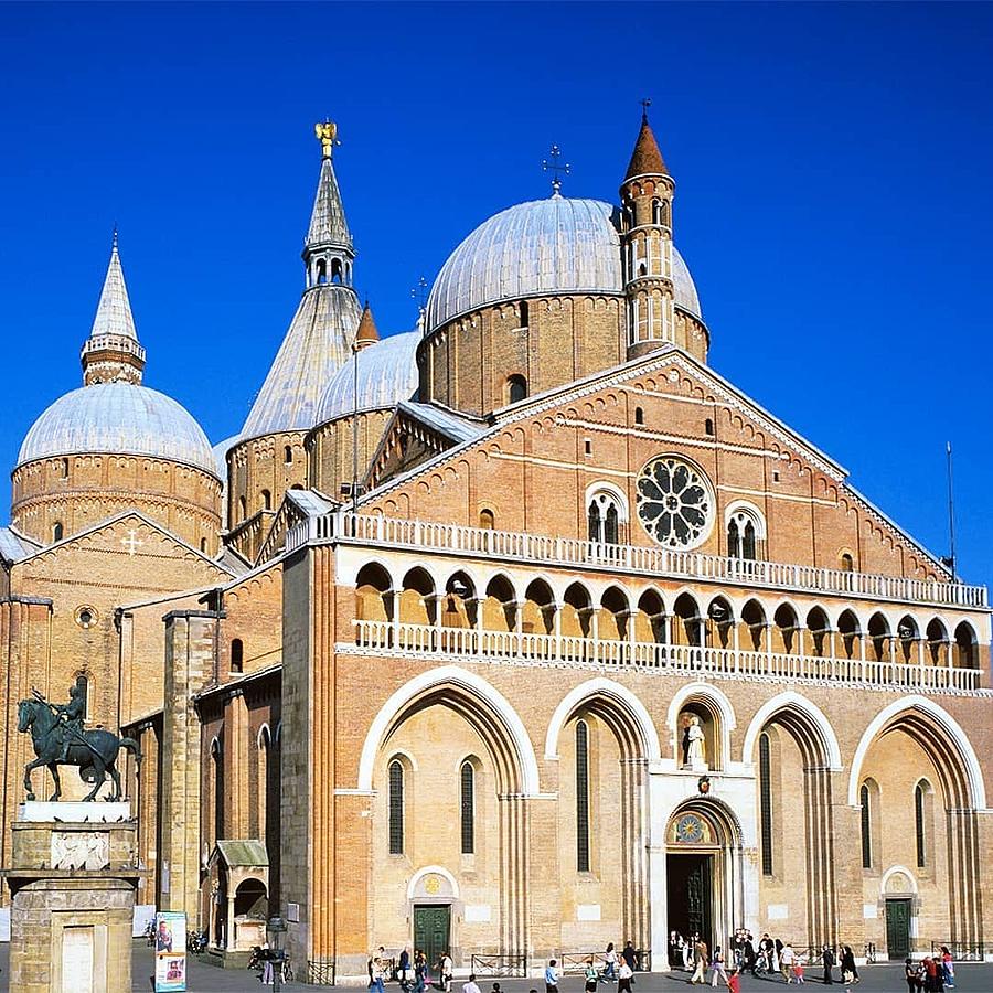 Basilica of S. Maria Assunta Carignano Genoa, Italy - Encardio Rite