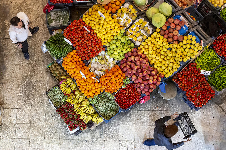 Fruit Photograph - Bazaar by Zhd Bilgin