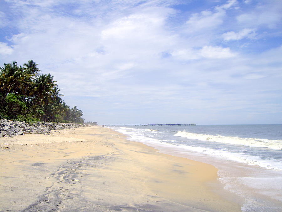 Beach, Alleppey, Kerala Photograph by Chris Ilsley