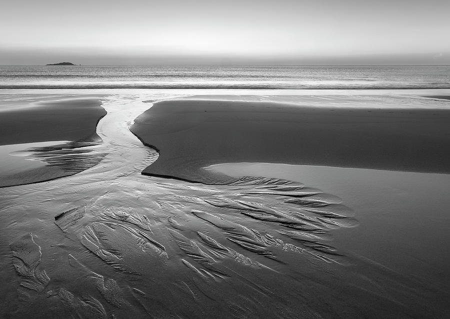 Beach At B&w Photograph by Ramón Espelt Photography