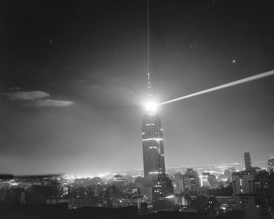 Beacon Atop The Empire State Building Photograph by New York Daily News Archive