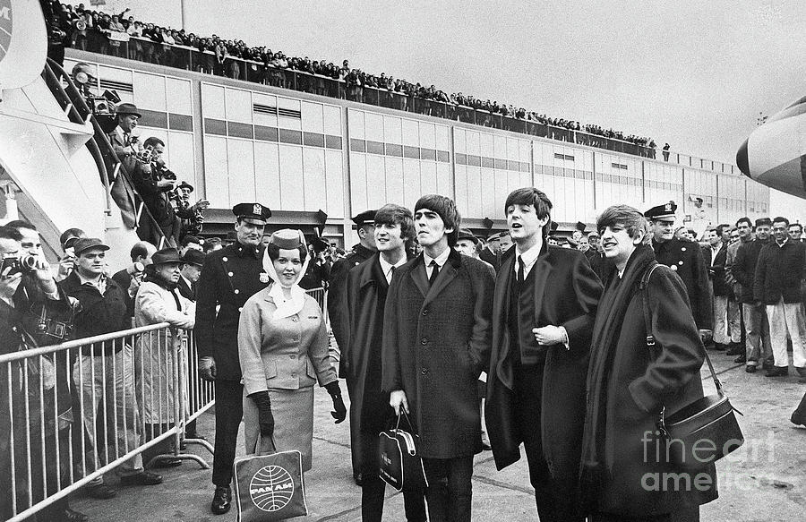Beatles Arriving At Idlewild Airport Photograph by Bettmann