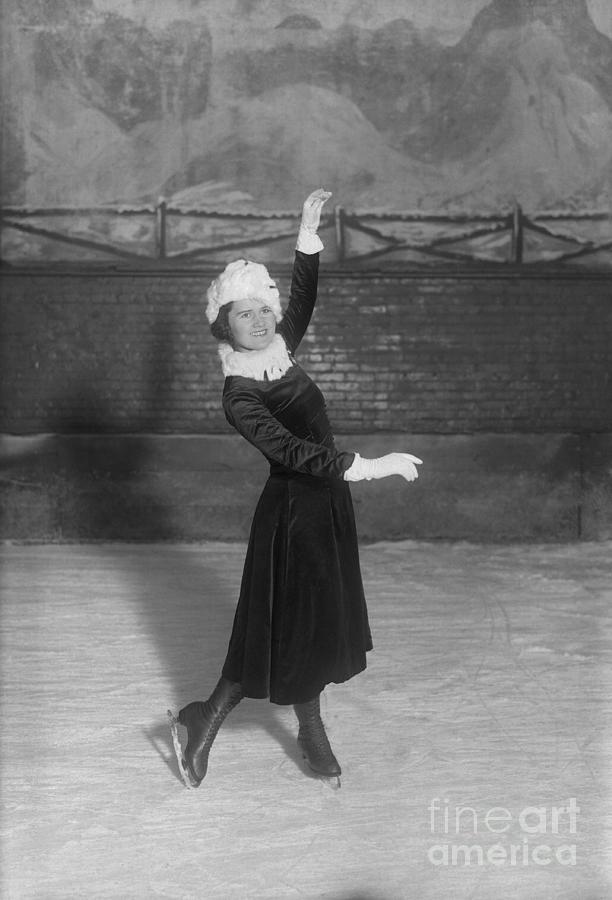 Beatrix Laughran Posing In Skating Event Photograph by Bettmann