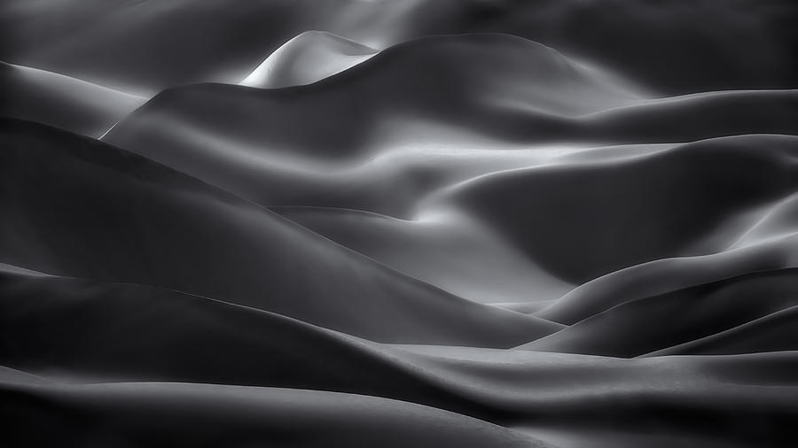 Abstract Photograph - Beauty Of Desert by Mei Xu