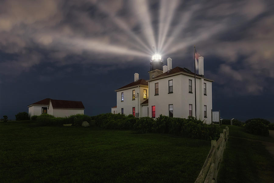Beavertail Lighthouse Photograph by Susan Candelario