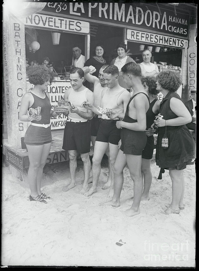 Bee Jackson Selling Hot Dogs Photograph by Bettmann