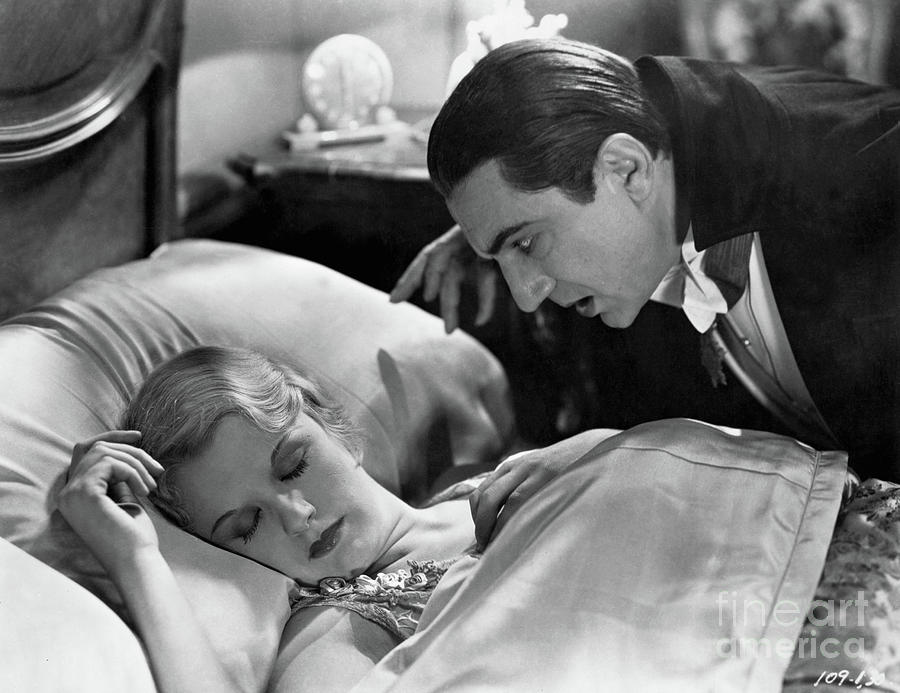 Bela Lugosi And Helen Chandler Photograph by Bettmann