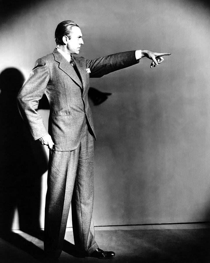 Black And White Photograph - Bela Lugosi Looking Away by Globe Photos