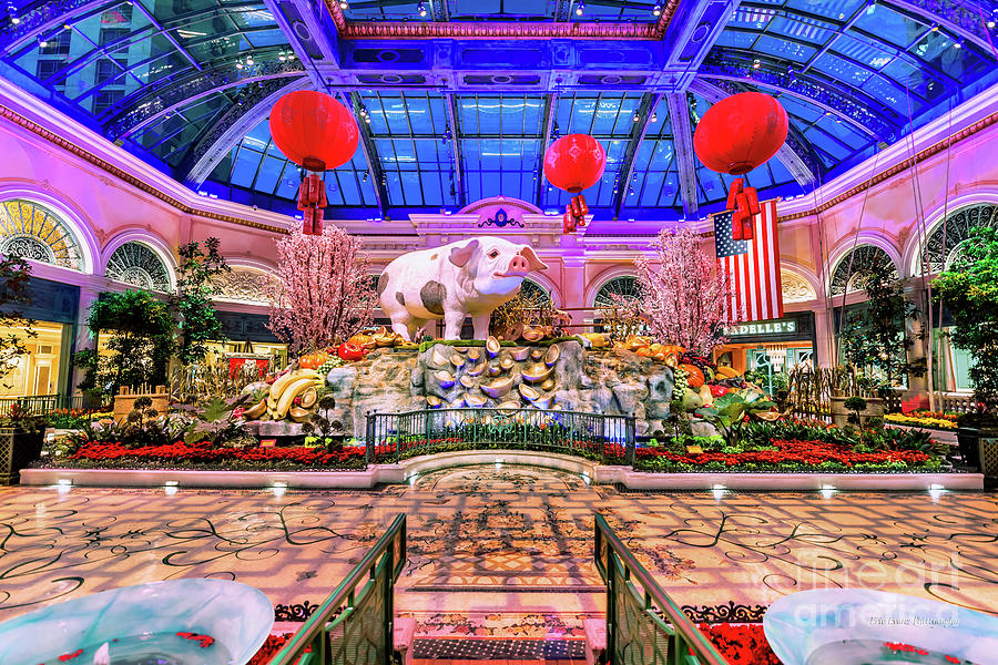 Bellagio Conservatory Woos Asian Customers