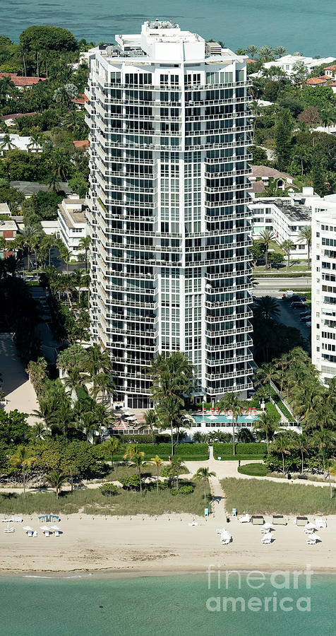 Bellini Bal Harbour Condos Aerial Photograph by David Oppenheimer