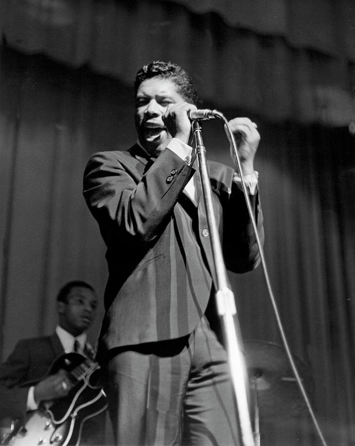 Music Photograph - Ben E. King Performing At The Apollo by Michael Ochs Archives