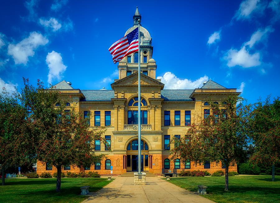 Benton County Courthouse - Vinton, Iowa Photograph by Mountain Dreams ...