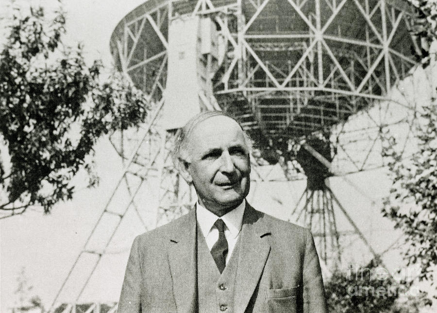 Bernard Lovell And His 76 Metre Telescope Photograph by Science Photo Library