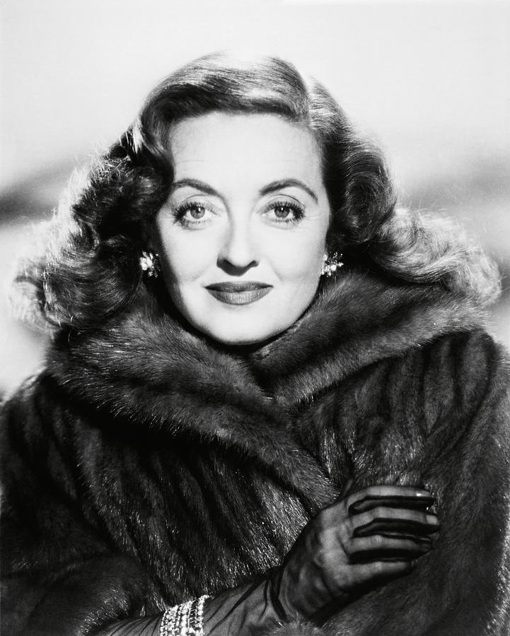 BETTE DAVIS in ALL ABOUT EVE -1950-. Photograph by Album