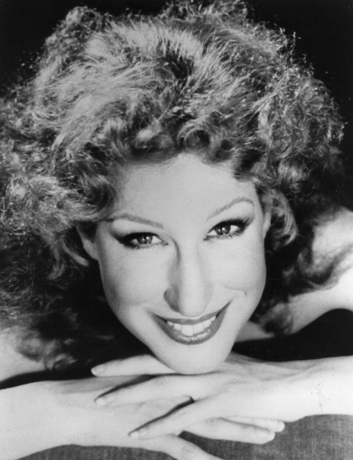 Bette Midler Photograph by Central Press