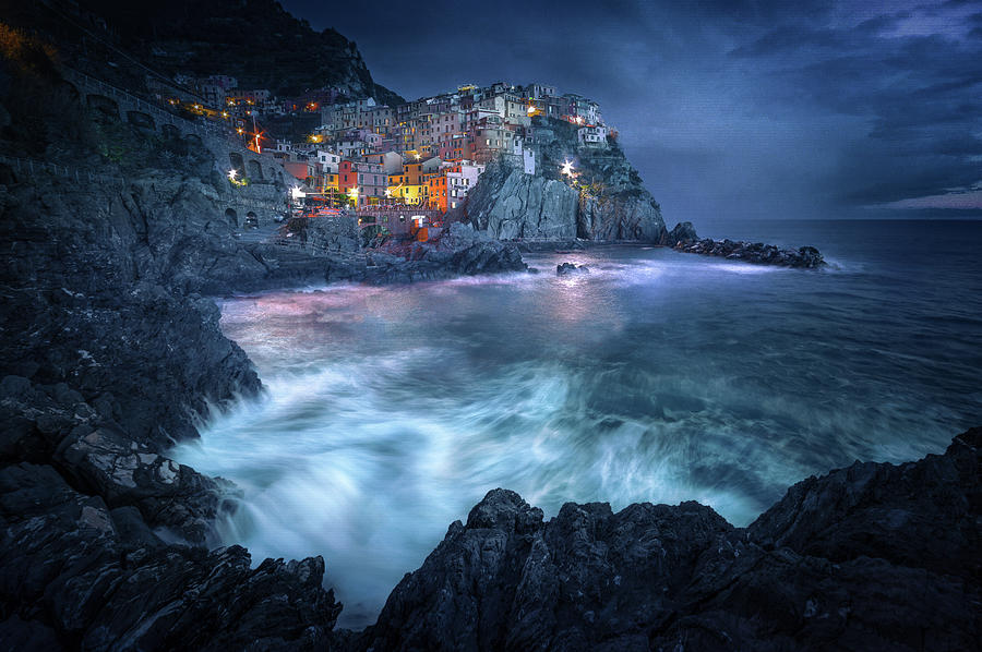 Landmark Photograph - Between The Earth And The Sea by Alessandro Traverso
